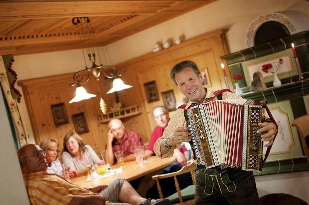 Hotel Garni Alpenland アルテンマルクト・イム・ポンガウ エクステリア 写真