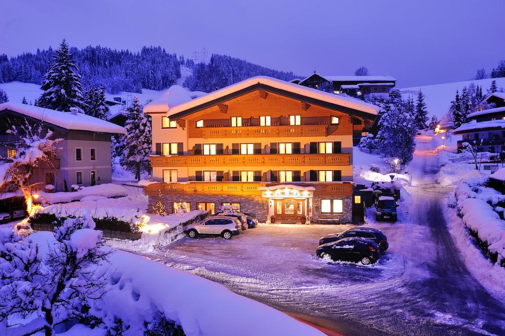 Hotel Garni Alpenland アルテンマルクト・イム・ポンガウ エクステリア 写真